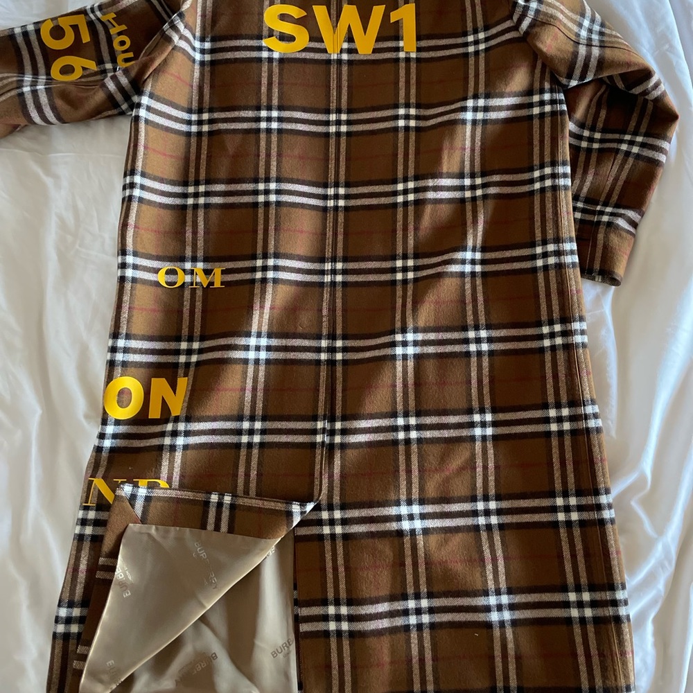 Authentic Burberry Coat W/ Yellow Script - image 3